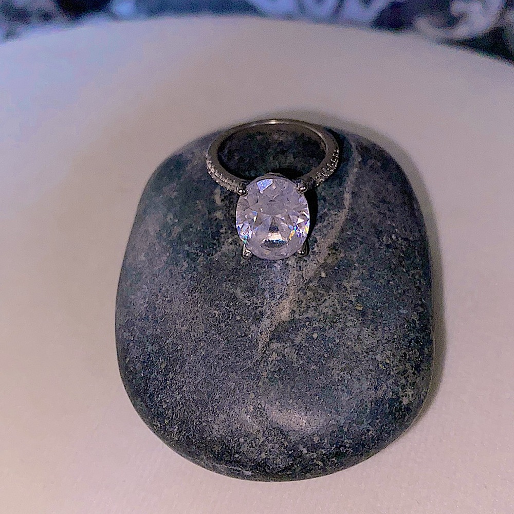 **SILVER CZ DIAMOND RING SIZE 6 💍 - Picture 9 of 9